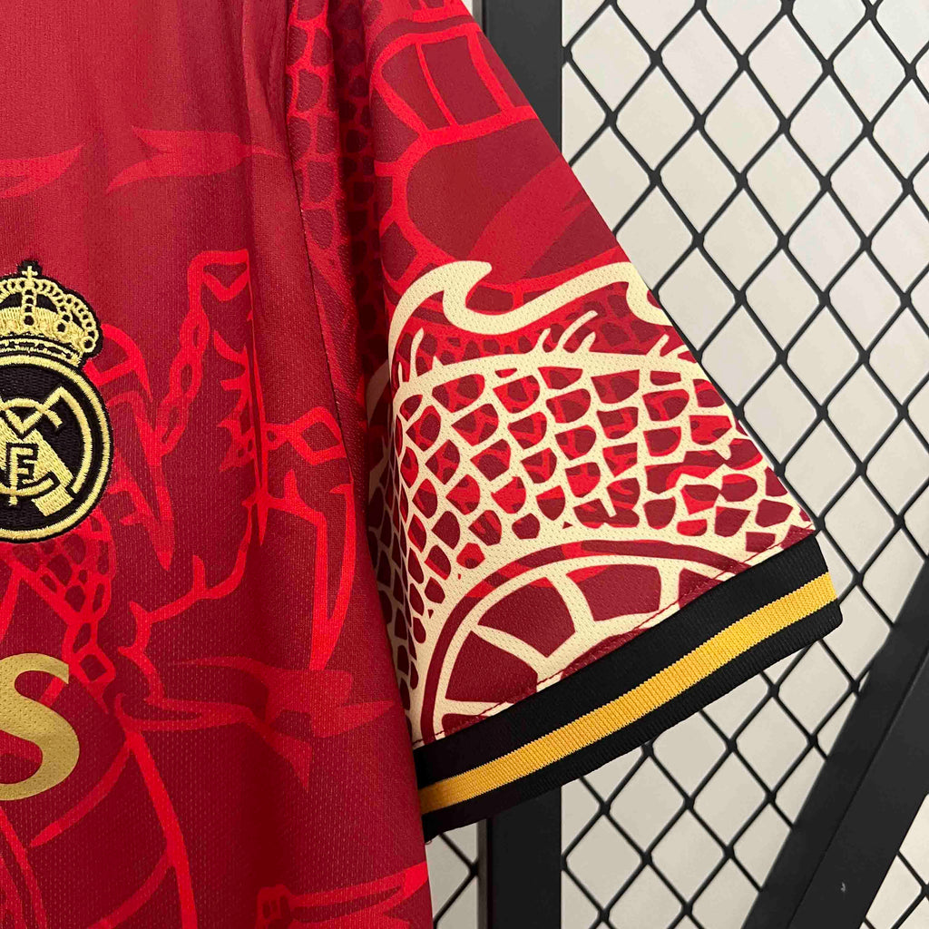 2024/25 Maillot Real Madrid Concept Dragon Rouge